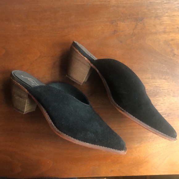 Free People Anya Mule in Black Suede - Picture 4 of 7